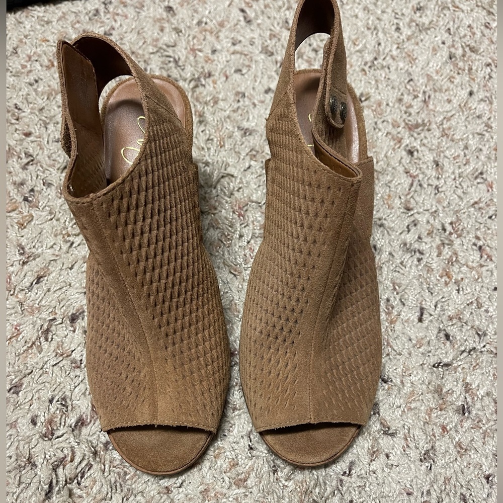 Size 7, taupe/brown peep toe booties. Great condition.